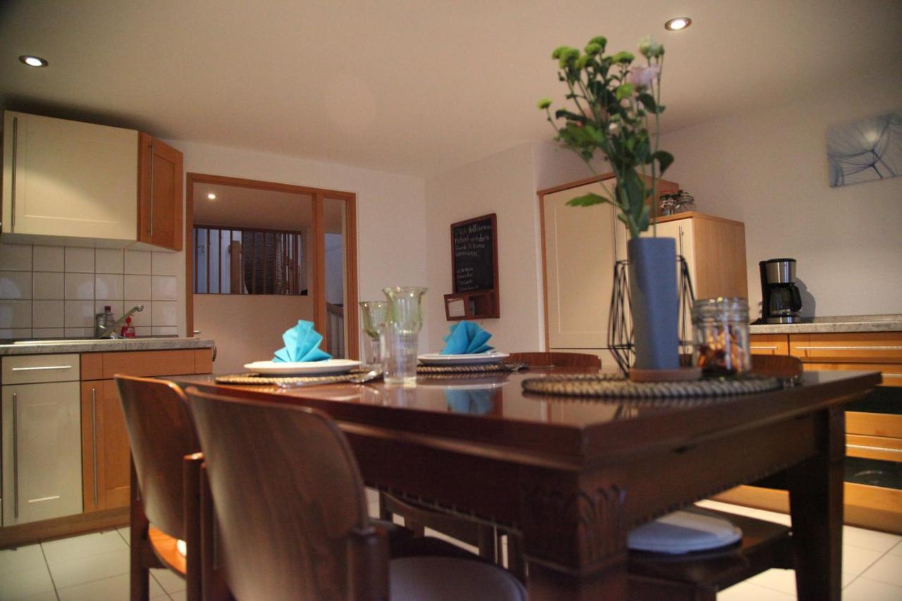 Wunderschoene Dachgeschoss - Maisonette Rostock Exterior foto