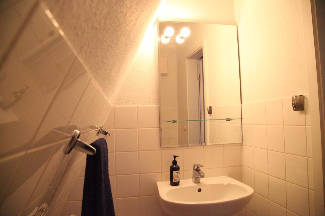 Wunderschoene Dachgeschoss - Maisonette Rostock Exterior foto