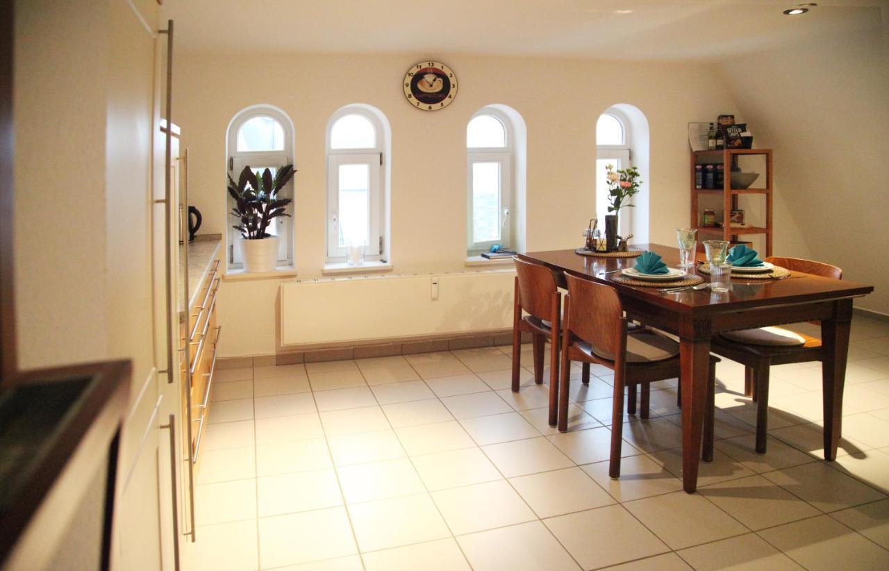 Wunderschoene Dachgeschoss - Maisonette Rostock Exterior foto