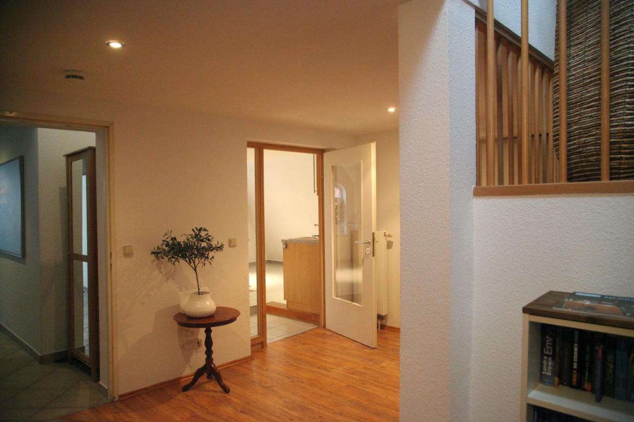 Wunderschoene Dachgeschoss - Maisonette Rostock Exterior foto